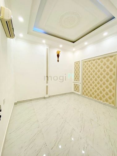 Hình ảnh Cần Bán Biệt Thự hẻm full nội thất Huỳnh Tấn Phát Q7