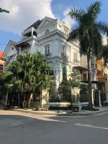 Hình ảnh Cho thuê biệt thự tại Làng Quốc Tế Thăng Long .DT : 250 M * 4 Tầng.