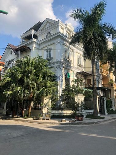 Hình ảnh Cho thuê biệt thự tại Làng Quốc Tế Thăng Long .DT : 250 M * 4 Tầng.
