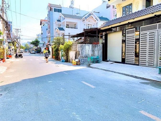 Hình ảnh CHDV Thu nhập 100tr/th:MT ngay Độc Lập (DT 8x25m), 1 hầm, 5 lầu