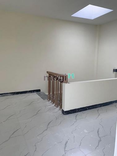 Hình ảnh Bán miếng đất vị trí đắc địa đầu phố Âu Cơ, giá 3.8 tỷ DT 36m2, ô tô v