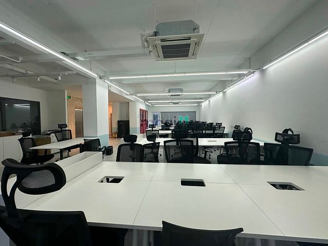 Hình ảnh Văn phòng sala cặp shophouse lơn 10.000$.