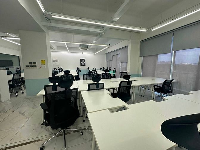 Hình ảnh Văn phòng sala cặp shophouse lơn 10.000$.