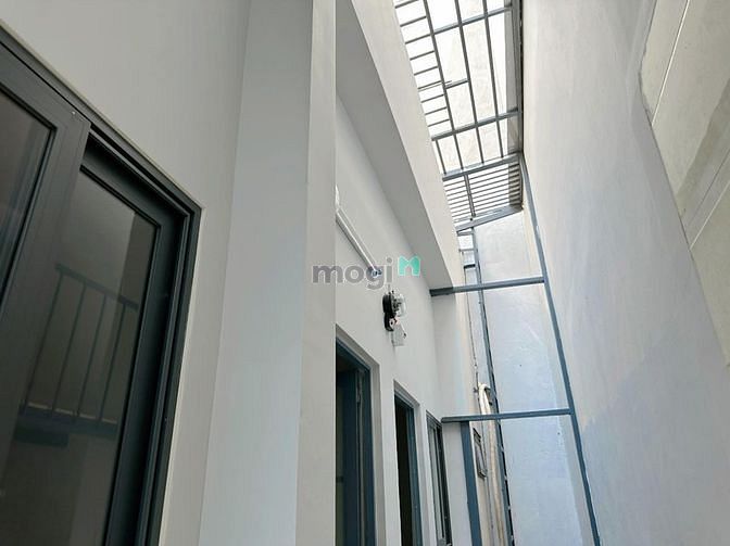 Hình ảnh Phòng 20m2, mới xây gần ĐH Văn Lang cs3, có máy lạnh, có gác