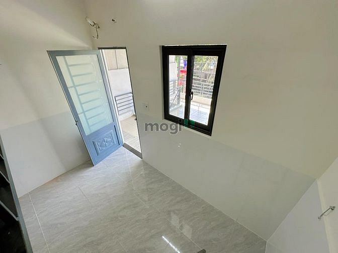 Hình ảnh Phòng 20m2, mới xây gần ĐH Văn Lang cs3, có máy lạnh, có gác