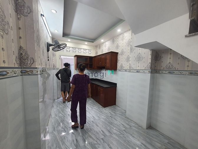 Hình ảnh 12tr  : 2Pn 3wc, 2 lầu, sân thượng,  756/79 Đoàn Văn Bơ,