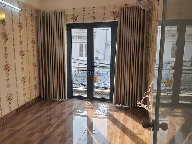 Hình ảnh 12tr  : 2Pn 3wc, 2 lầu, sân thượng,  756/79 Đoàn Văn Bơ,