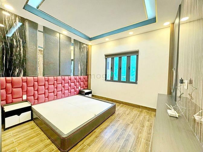 Hình ảnh Nhà 3 Lầu có thang máy cạnh trung tâm quận 7 giá chỉ 17 Tỷ