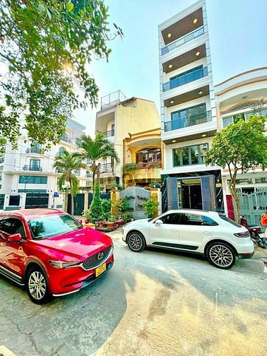 Hình ảnh Nhà 3 Lầu có thang máy cạnh trung tâm quận 7 giá chỉ 17 Tỷ