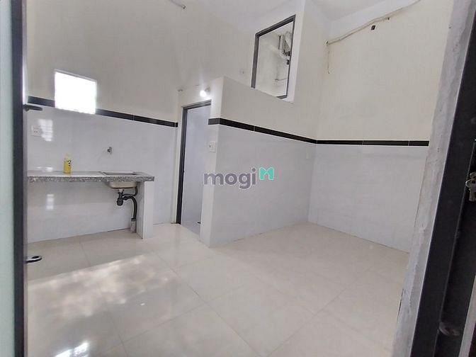 Hình ảnh Phòng trọ giá rẻ mới ở p15 Tân Bình