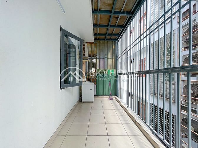 Hình ảnh Phòng ban công + đầy đủ nội thất gần LOTTE Quận 7