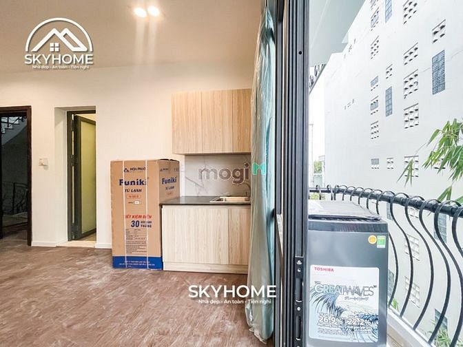 Hình ảnh Phòng ban công + đầy đủ nội thất gần LOTTE Quận 7