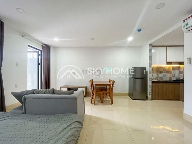 Hình ảnh Phòng ban công + đầy đủ nội thất gần LOTTE Quận 7