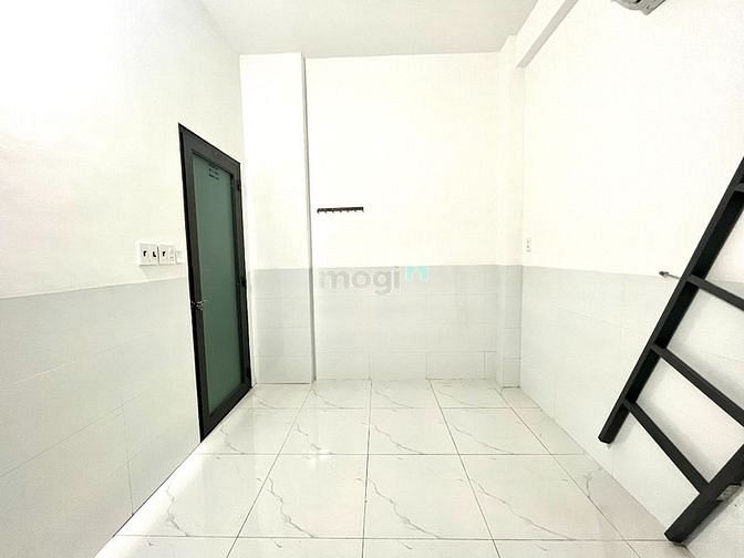 Hình ảnh Căn Hộ Dịch Vụ - Sẵn Máy Lạnh ngay Coop Mart Phan Văn Hớn - Giá Tốt