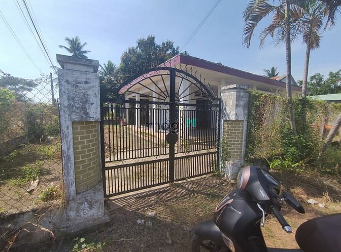 Hình ảnh Bán nhà đất 18.5x16m ngã tư gần chợ Long Hải, Hòa Thành, Tây Ninh