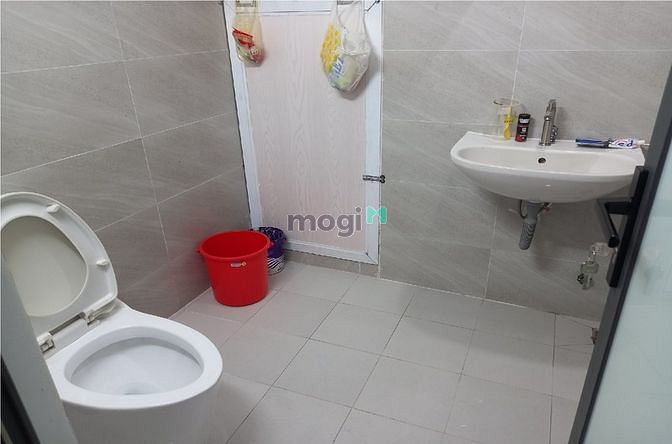 Hình ảnh Cần cho thuê mặt bằng 23m2 có vỉa hè 9 tr/th Nguyễn Giản Thanh, Q10