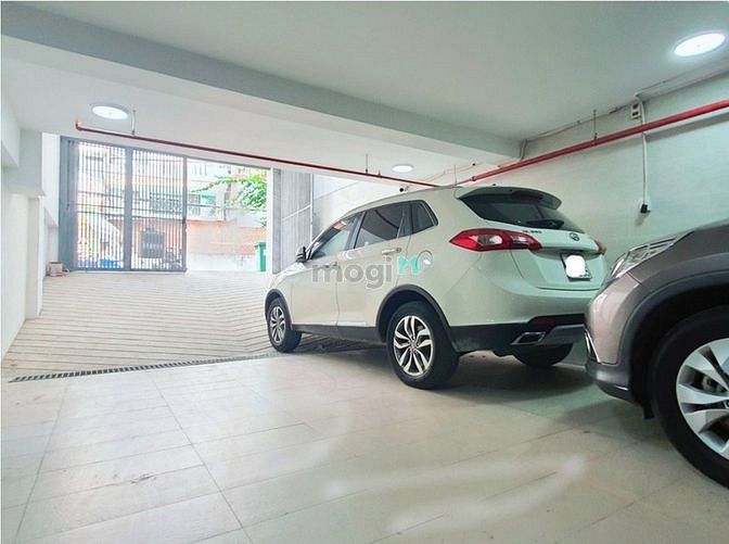 Hình ảnh Chdv mới 1pn bancol - full nt - thang máy - hầm xe gần chợ Bà Chiểu