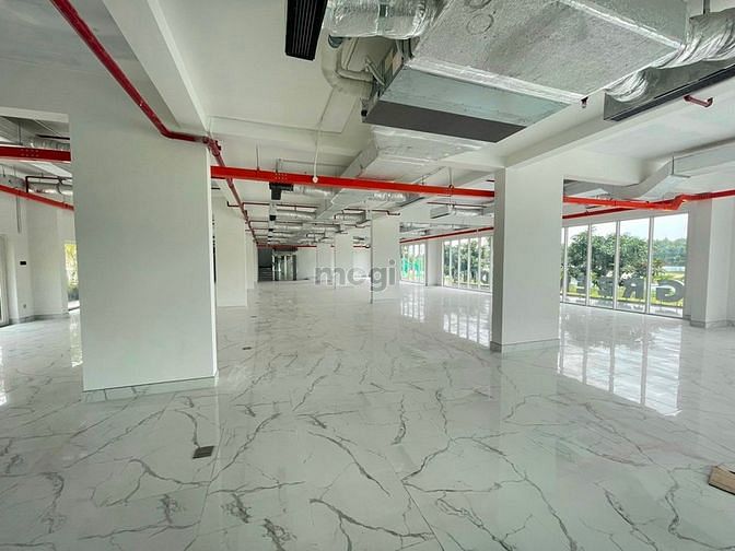 Hình ảnh Văn phòng sala cặp shophouse lơn 10.000$.