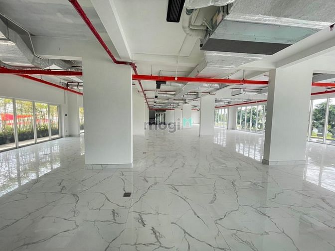 Hình ảnh Văn phòng sala cặp shophouse lơn 10.000$.