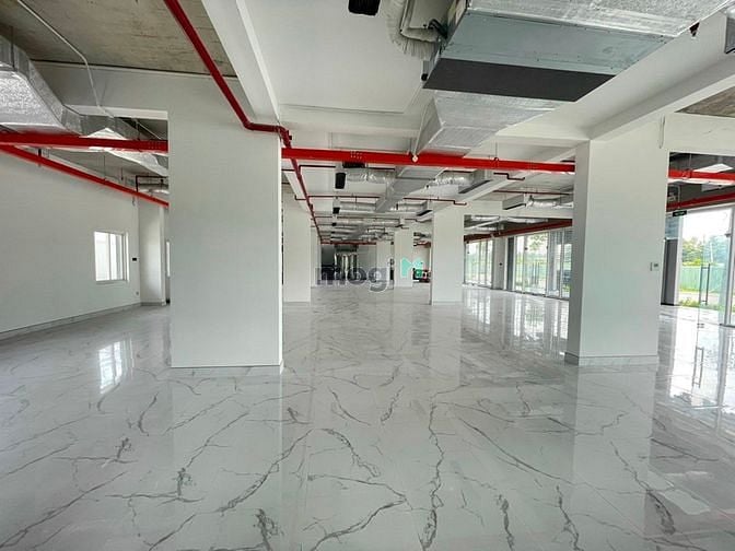 Hình ảnh Văn phòng sala cặp shophouse lơn 10.000$.