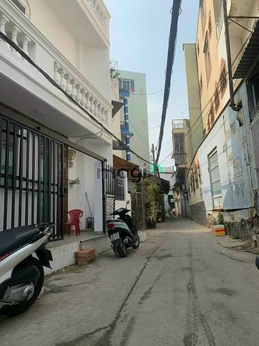 Hình ảnh Bán nhà 2 lầu hẻm 3m, phường phú thuận, Quận 7