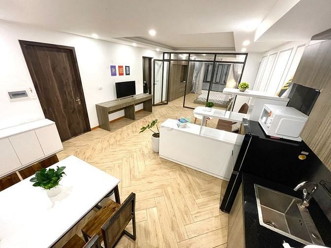Hình ảnh 1 Ngủ 1 Khách, Thanh Niên, Tây Hồ, Ô tô, View Hồ, Full đồ, Thang máy