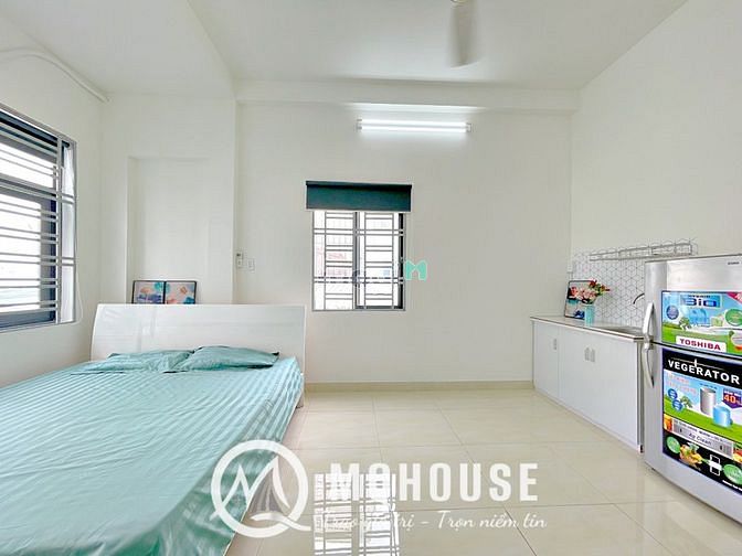 Hình ảnh Mb6623 nạp rút nhanh chóng studio Trương Công Định - màu sắc tối giản