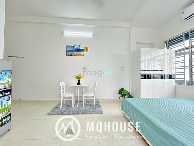 Hình ảnh Mb6623 nạp rút nhanh chóng studio Trương Công Định - màu sắc tối giản