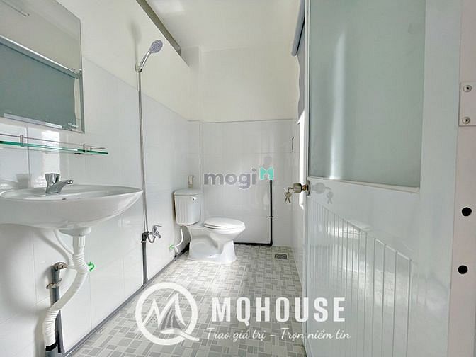 Hình ảnh Mb6623 nạp rút nhanh chóng studio Trương Công Định - màu sắc tối giản