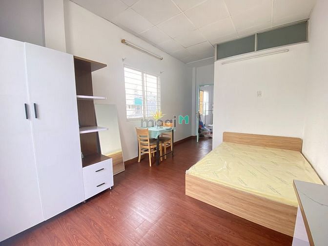 Hình ảnh Hình thật giá thật. Studio ban công, thoáng mát, đầy đủ nội thất.