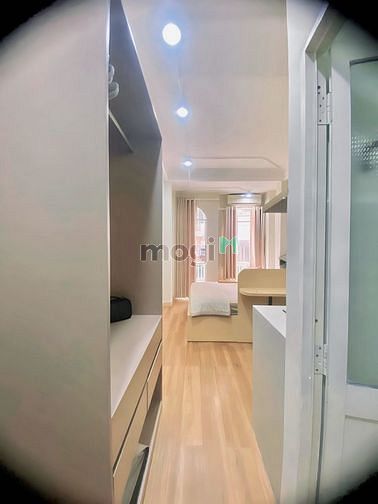 Hình ảnh Mb6623 nạp rút nhanh chóng ban công , cửa sổ lớn . Quận 1 Nguyễn Bỉnh Khiêm