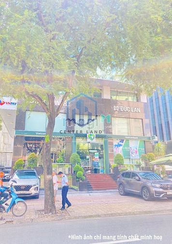 Hình ảnh Nhà mặt tiền Pasteur, Quận 1, ngang 5 mét, 5 lầu, ngay Saigon Centre!