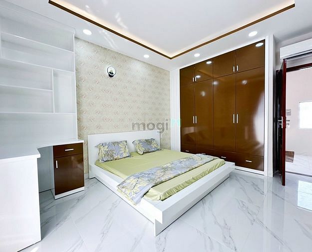 Hình ảnh Siêu phẩm Villa Lê Văn Quới 8x9 4 lầu 4 phòng ngủ