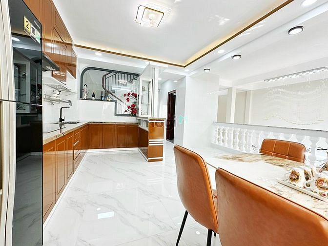 Hình ảnh Siêu phẩm Villa Lê Văn Quới 8x9 4 lầu 4 phòng ngủ