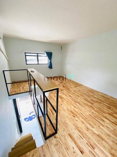 Hình ảnh GÁC LỬNG CỬA SỔ LỚN Ngay chợ Lý Phục Man, Rộng 35m2