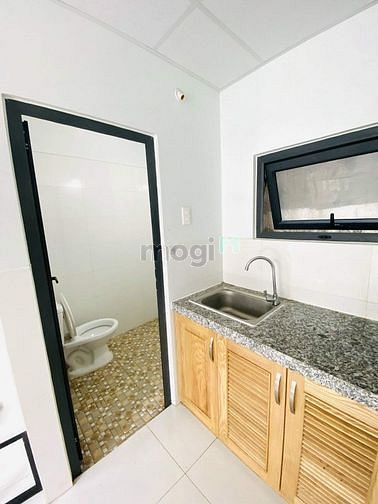 Hình ảnh GÁC LỬNG CỬA SỔ LỚN Ngay chợ Lý Phục Man, Rộng 35m2