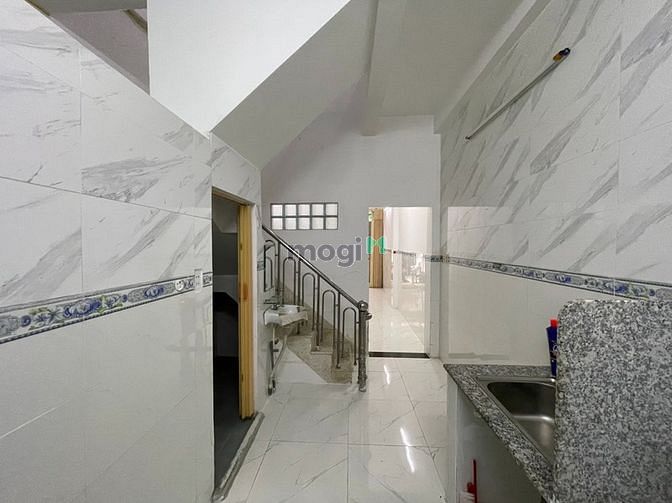 Hình ảnh Cần bán nhà hẻm trung tâm quận 11.