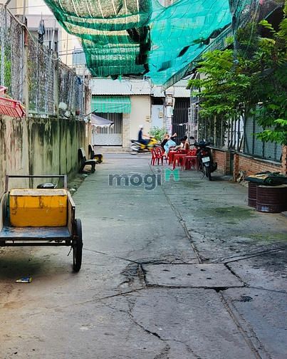 Hình ảnh Bán đất góc 2 mặt hẻm 8m Lê Văn Quới, DT 46x 38m, 1.722m2, giá 26tr/m2