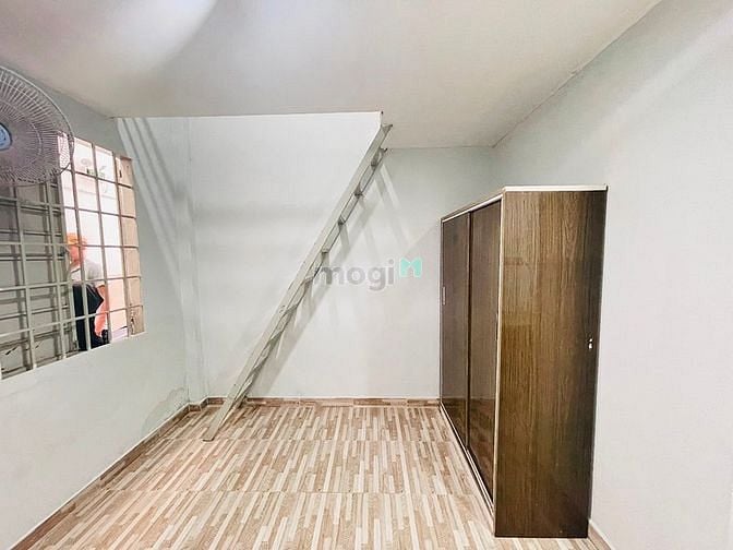 Hình ảnh Nhà trọ gác cao ngay phạm văn bạch