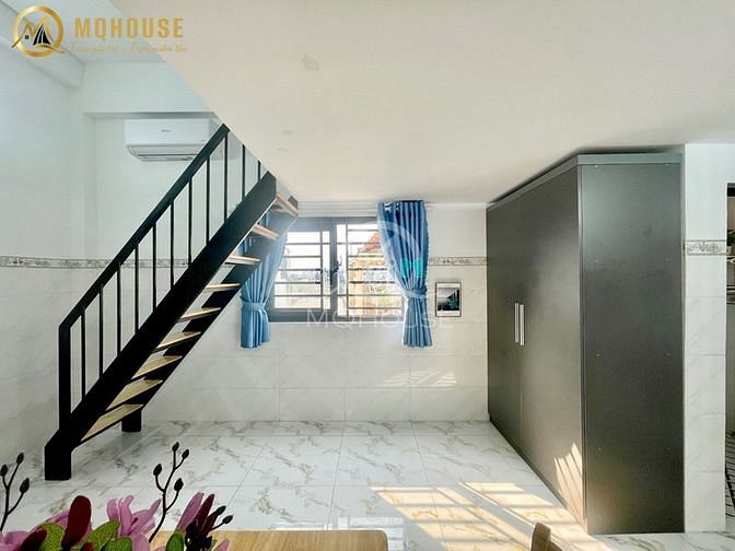Hình ảnh Duplex cửa sổ trời full nội thất nhà mới xây ngay gần Đầm Sen