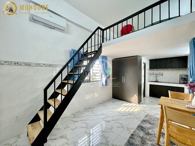 Hình ảnh Duplex cửa sổ trời full nội thất nhà mới xây ngay gần Đầm Sen