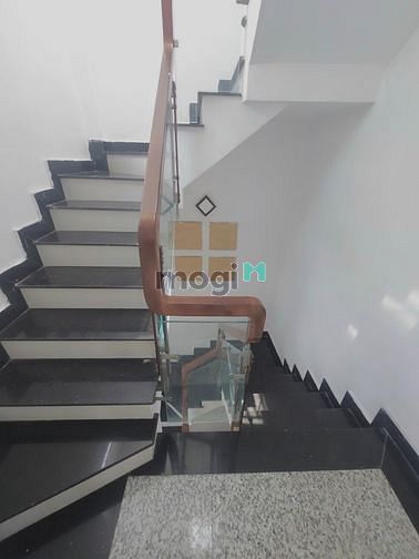 Hình ảnh 𝘾𝙃𝙊 𝙏𝙃𝙐𝙀̂ nhà HXH  thông Phan Xích Long P7 Quận Phú Nhuận