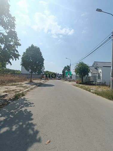 Hình ảnh Bán Nhanh Đất Thổ Cư 100% Sổ Riêng Sẵn, Gần trường Tiểu Học Thạnh Phú