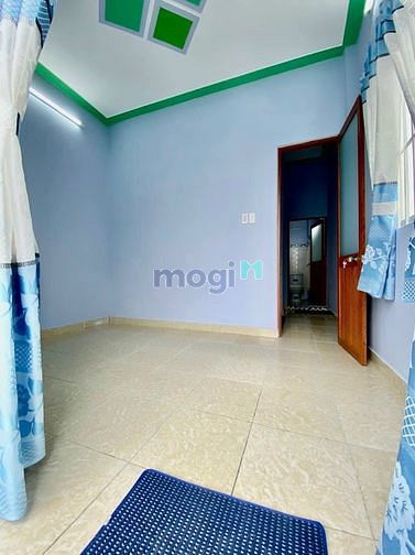 Hình ảnh Chủ cần bán căn nhà 1 trệt 1 lầu gần chợ Hóc Môn gía 1 tỷ 6
