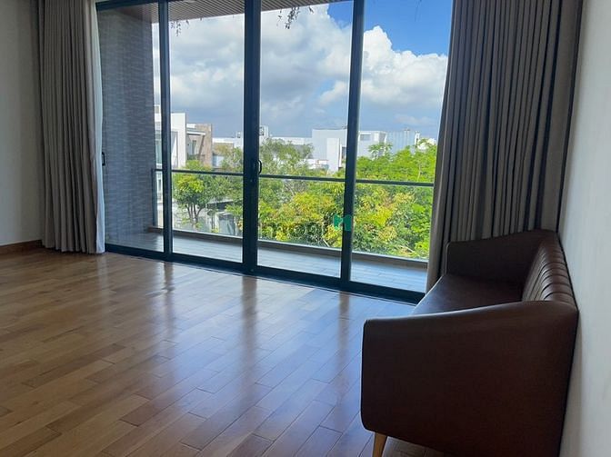 Hình ảnh Cho thuê villa Lê Hữu Khánh cực đẹp