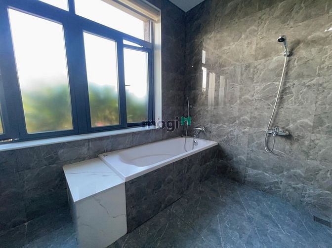 Hình ảnh Cho thuê villa Lê Hữu Khánh cực đẹp