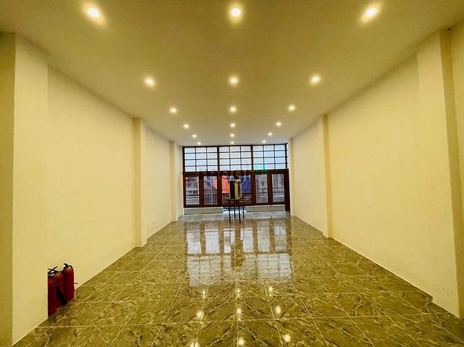 Hình ảnh Cho thuê nhà mặt phố TRIỆU VIỆT VƯƠNG, DT 70m2x6 tầng+hầm, MT 5m, 85tr