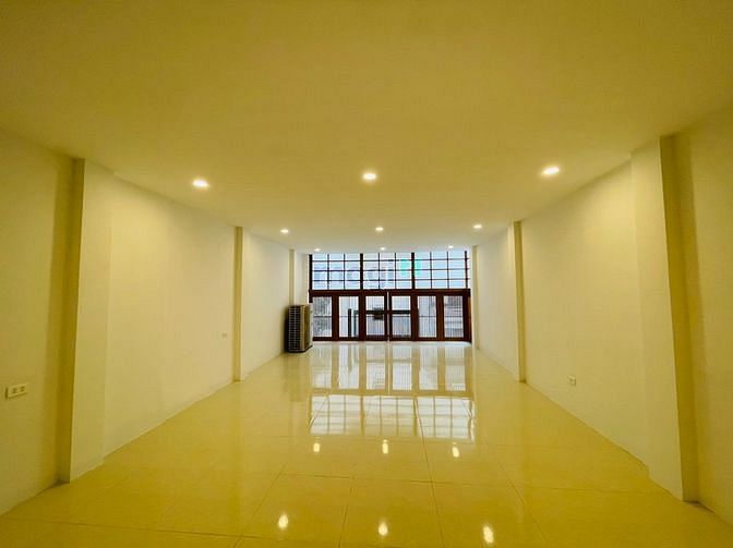 Hình ảnh Cho thuê nhà mặt phố TRIỆU VIỆT VƯƠNG, DT 70m2x6 tầng+hầm, MT 5m, 85tr