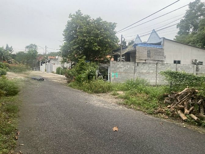 Hình ảnh Chính chủ bán đất sổ riêng gần bên chợ Phú Hoà Đông