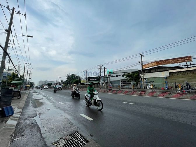 Hình ảnh Bán đất thổ cư MT Quốc Lộ 13; DT gần 5.000m2, giá 52 triệu/m2